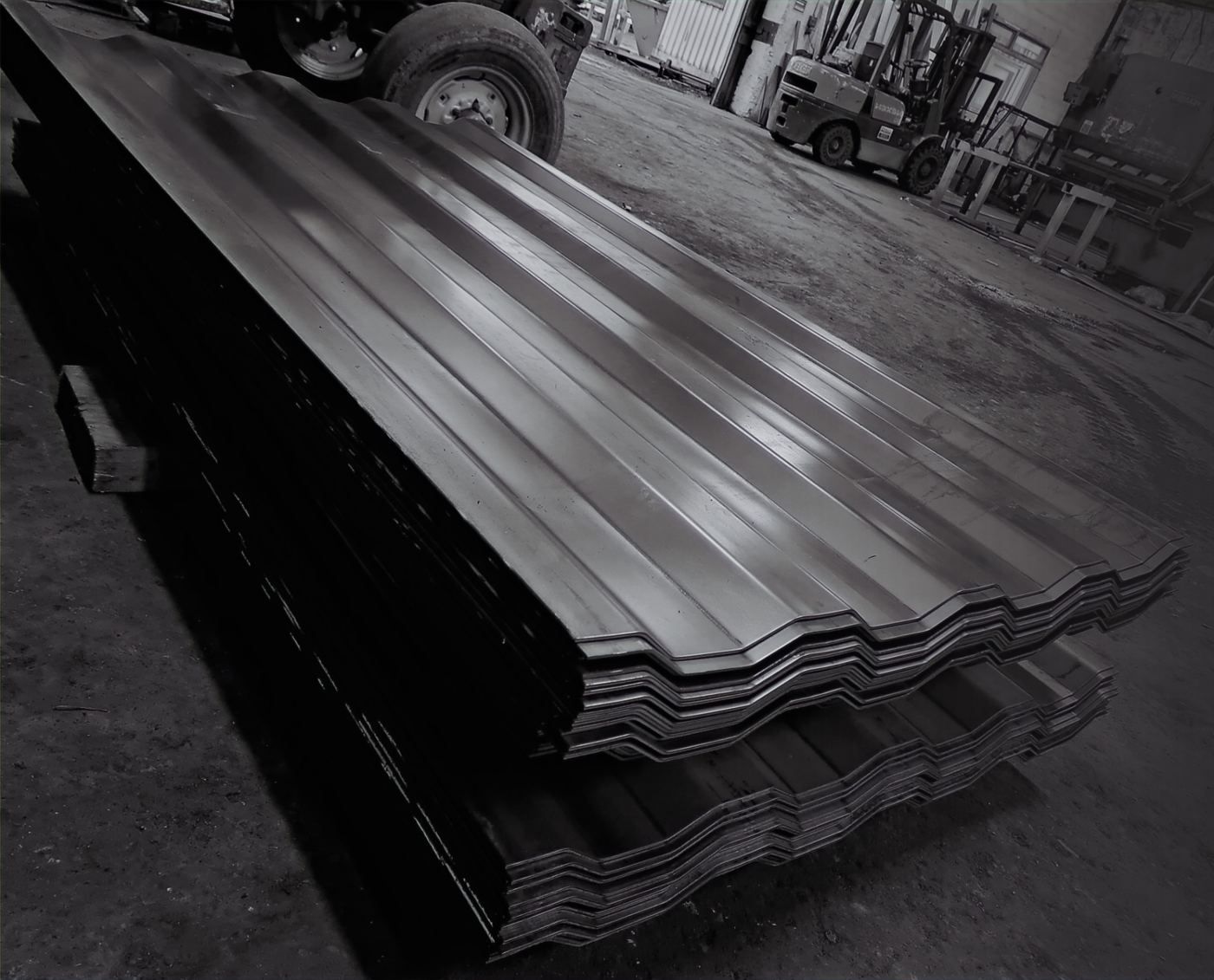Corrugated steel sheets made to size